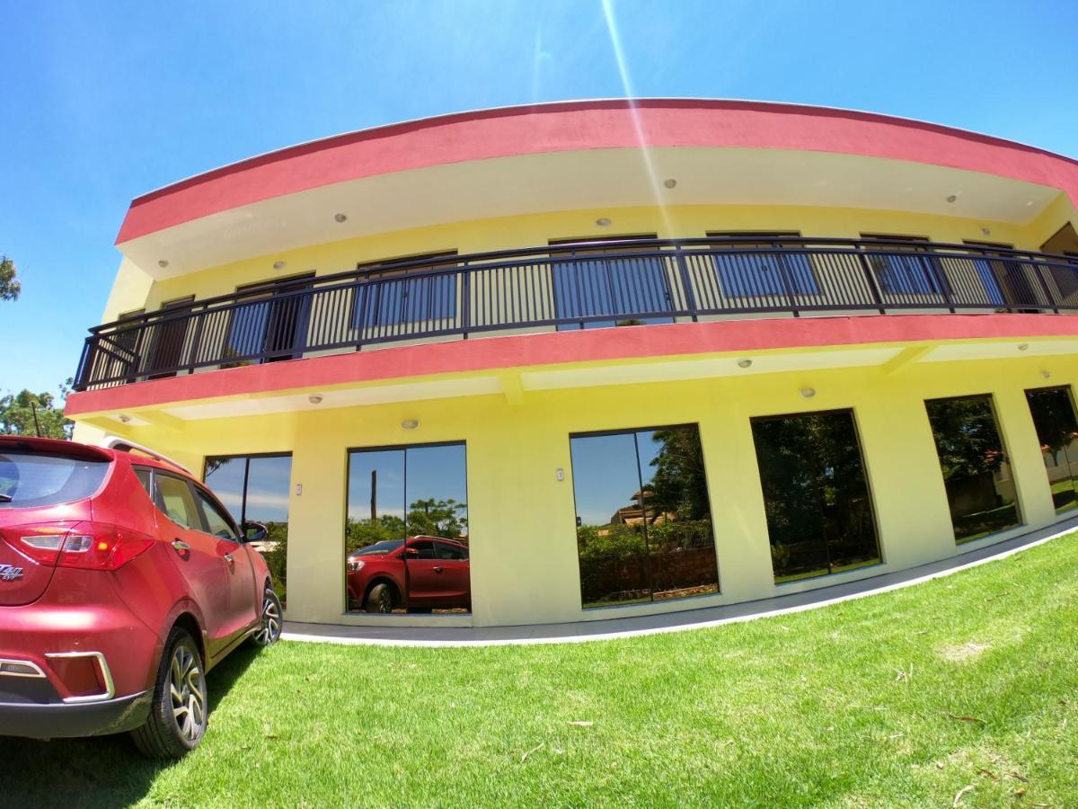 Apartamentos Gigi Гаропаба Екстериор снимка